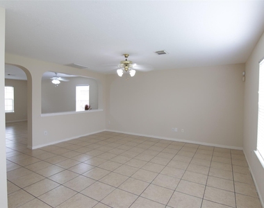 16938 Watering Oaks Lane - Photo Thumbnail 4