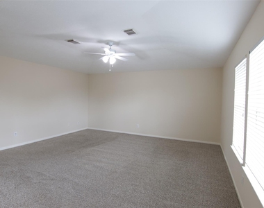 16938 Watering Oaks Lane - Photo Thumbnail 11