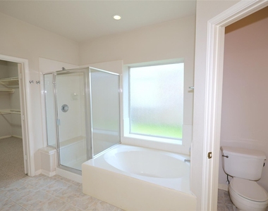 4810 Zachary Lane - Photo Thumbnail 14