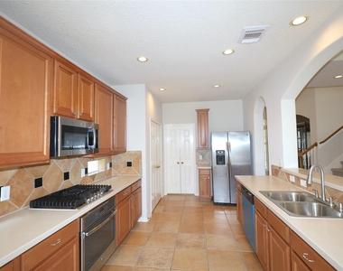 4810 Zachary Lane - Photo Thumbnail 7