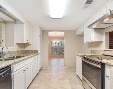 108 N Deerfoot Circle - Photo Thumbnail 25