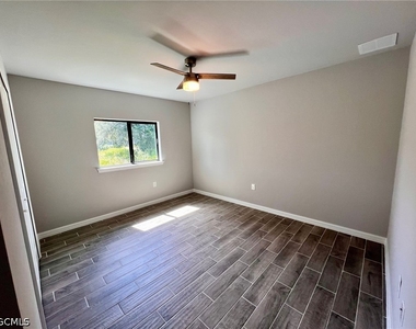 2706 56th Street W - Photo Thumbnail 6