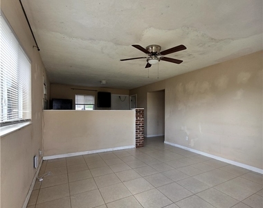 5546 6th Avenue - Photo Thumbnail 3