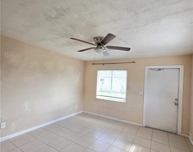 5546 6th Avenue - Photo Thumbnail 2