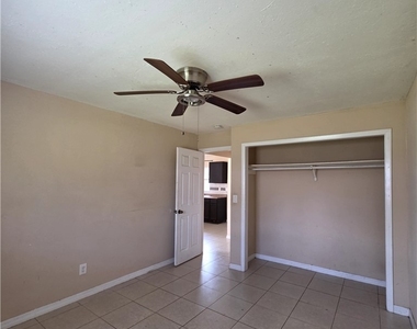 5546 6th Avenue - Photo Thumbnail 6