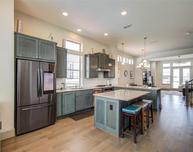 3104 Mitchell Landing Court - Photo Thumbnail 15