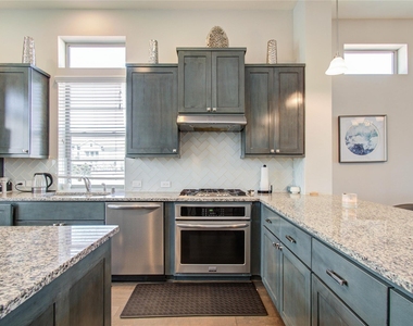 3104 Mitchell Landing Court - Photo Thumbnail 19