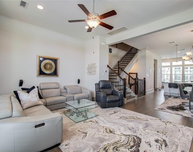 3104 Mitchell Landing Court - Photo Thumbnail 12