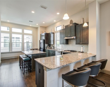 3104 Mitchell Landing Court - Photo Thumbnail 17