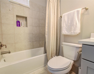 3104 Mitchell Landing Court - Photo Thumbnail 8