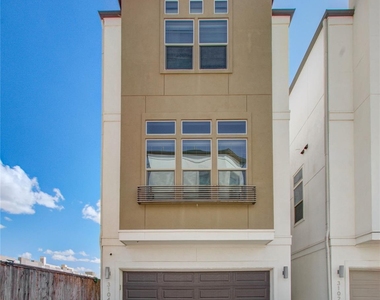 3104 Mitchell Landing Court - Photo Thumbnail 1