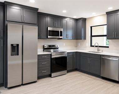 16341 Dublin Circle - Photo Thumbnail 5