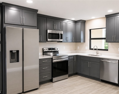 16341 Dublin Circle - Photo Thumbnail 6