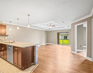 1530 Gretchen Avenue S - Photo Thumbnail 3