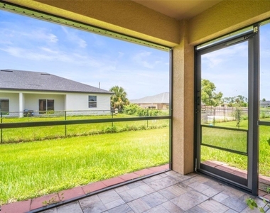 1530 Gretchen Avenue S - Photo Thumbnail 27