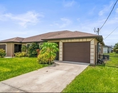 1530 Gretchen Avenue S - Photo Thumbnail 1
