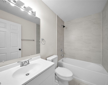 4106 Sw 7th Place - Photo Thumbnail 13