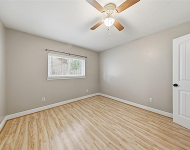 13506 Spring Court - Photo Thumbnail 28