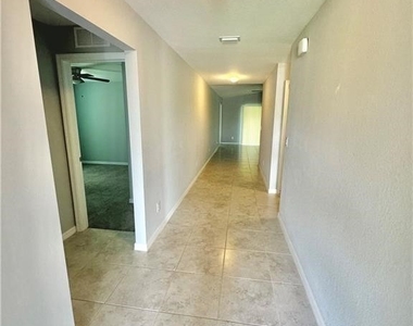 1424 Nw 4th Street - Photo Thumbnail 4