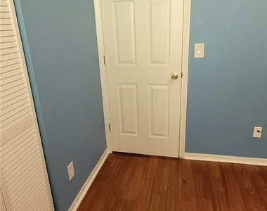 4611 Bayshore Drive - Photo Thumbnail 20