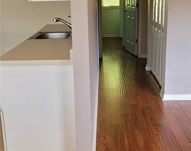 4611 Bayshore Drive - Photo Thumbnail 7