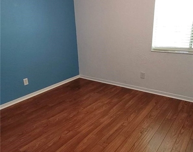 4611 Bayshore Drive - Photo Thumbnail 19