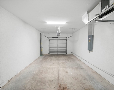 715 Homer Avenue S - Photo Thumbnail 19