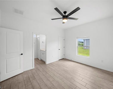 715 Homer Avenue S - Photo Thumbnail 12