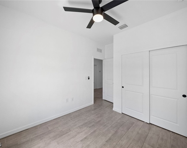 715 Homer Avenue S - Photo Thumbnail 11
