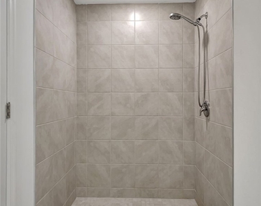 418 Pickford Avenue - Photo Thumbnail 11