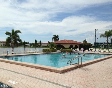11060 Caravel Circle - Photo Thumbnail 14