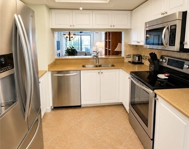 12601 Kelly Sands Way - Photo Thumbnail 2