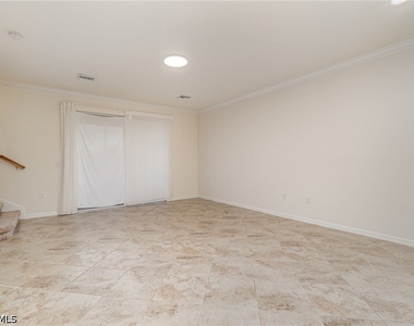 2740 Blossom Way - Photo Thumbnail 13