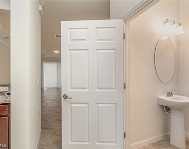 2740 Blossom Way - Photo Thumbnail 8