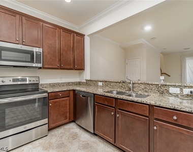 2740 Blossom Way - Photo Thumbnail 7