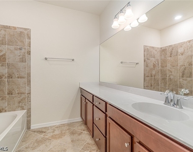 2740 Blossom Way - Photo Thumbnail 16