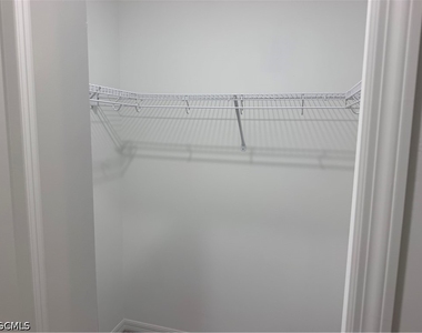 18411 Copperhead Court N - Photo Thumbnail 5