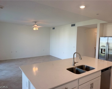 18411 Copperhead Court N - Photo Thumbnail 19