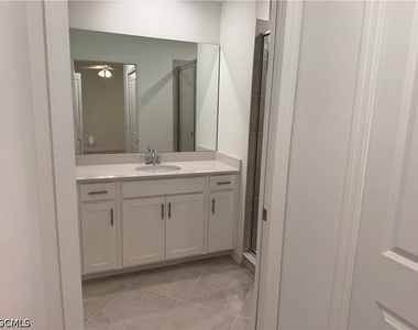 18411 Copperhead Court N - Photo Thumbnail 7
