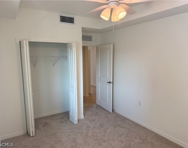 18411 Copperhead Court N - Photo Thumbnail 17
