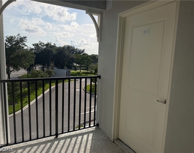 18411 Copperhead Court N - Photo Thumbnail 28