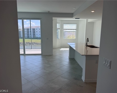 18411 Copperhead Court N - Photo Thumbnail 17