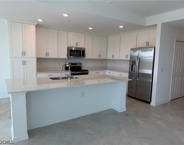 18411 Copperhead Court N - Photo Thumbnail 20