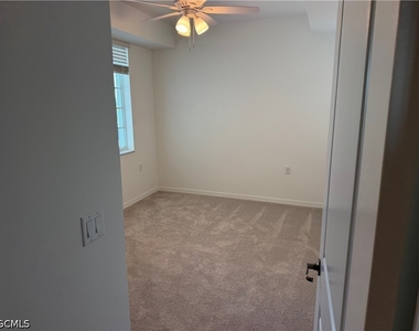 18411 Copperhead Court N - Photo Thumbnail 11