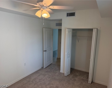18411 Copperhead Court N - Photo Thumbnail 12