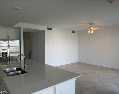 18411 Copperhead Court N - Photo Thumbnail 25