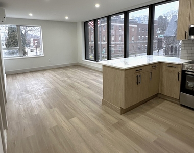 215 Main - Photo Thumbnail 1