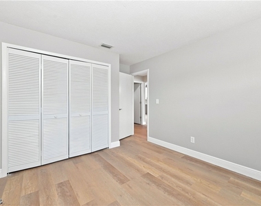 903 Se 20th Court - Photo Thumbnail 31
