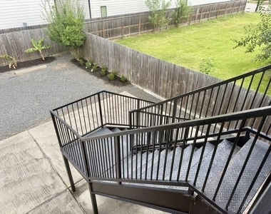 2116 Live Oak Street - Photo Thumbnail 27