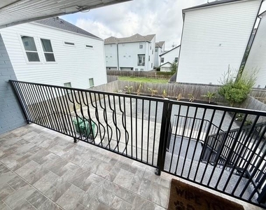 2116 Live Oak Street - Photo Thumbnail 29